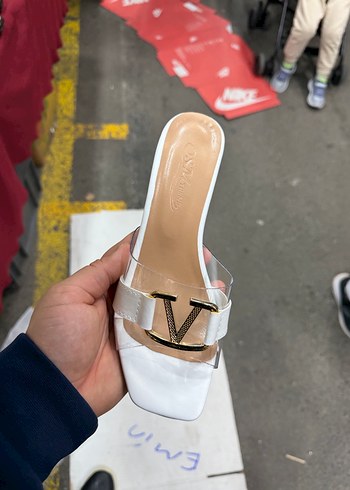 Beyaz Topuklu Kadın Terlik - Görsel 4