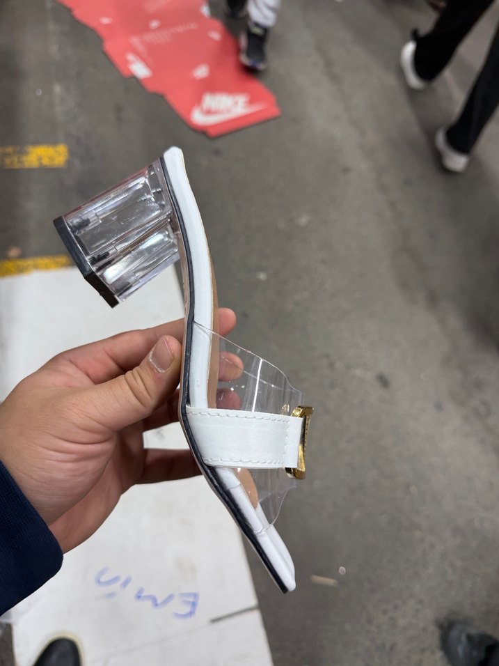 Beyaz Topuklu Kadın Terlik - Görsel 2