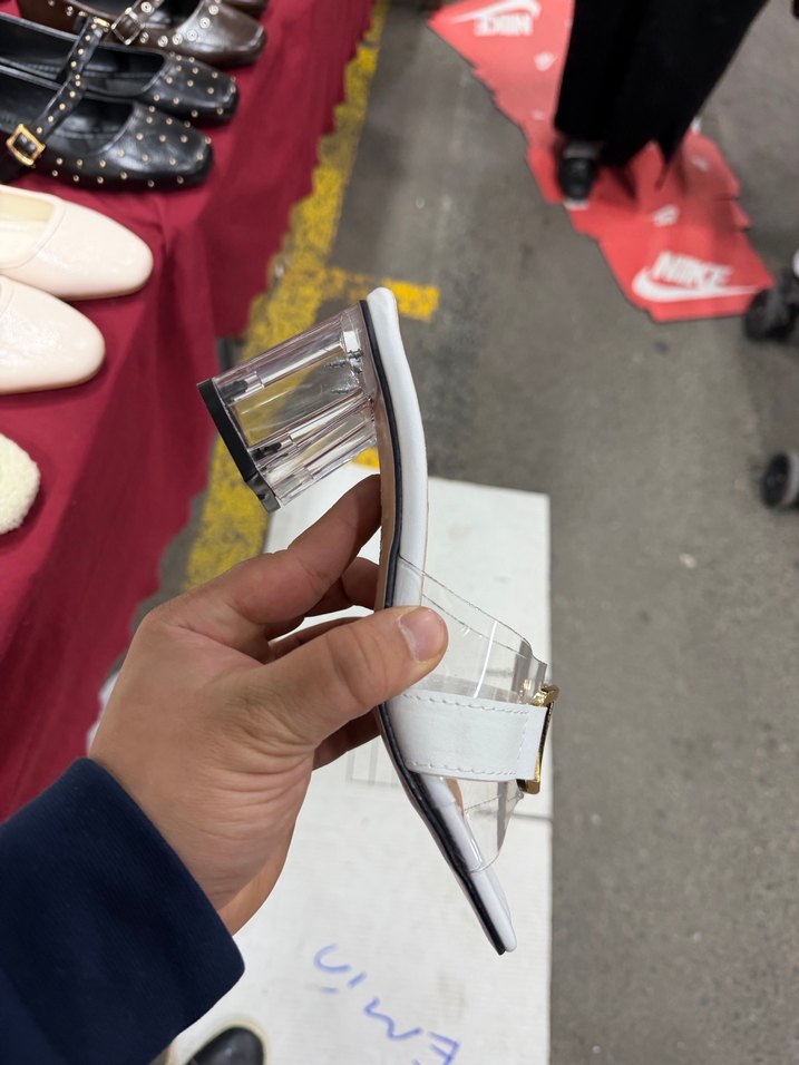 Beyaz Topuklu Kadın Terlik - Görsel 3