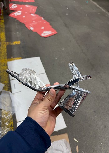 Gri Metalik Blok Topuklu Kadın Abiye Ayakkabı - Görsel 6