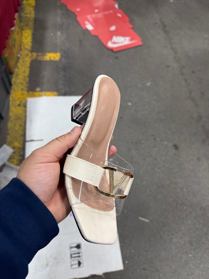 Beyaz Stiletto Topuklu Kadın Terlik - Görsel 5