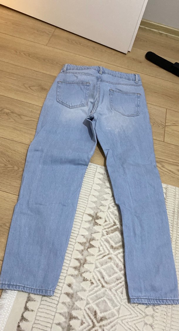 Açık Mavi Yırtık Detaylı Bol Kesim Kadın Kot Pantolon - Görsel 2