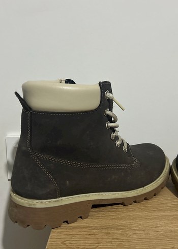 Erkek Kahverengi Bot ve Gri Bağcık - Görsel 4