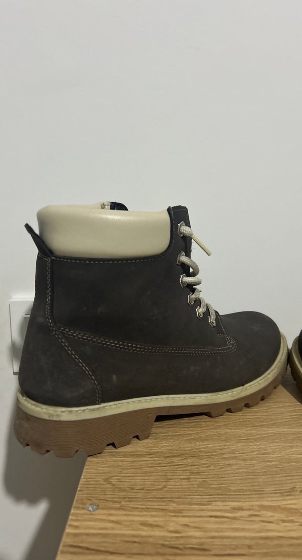 Erkek Kahverengi Bot ve Gri Bağcık - Görsel 4