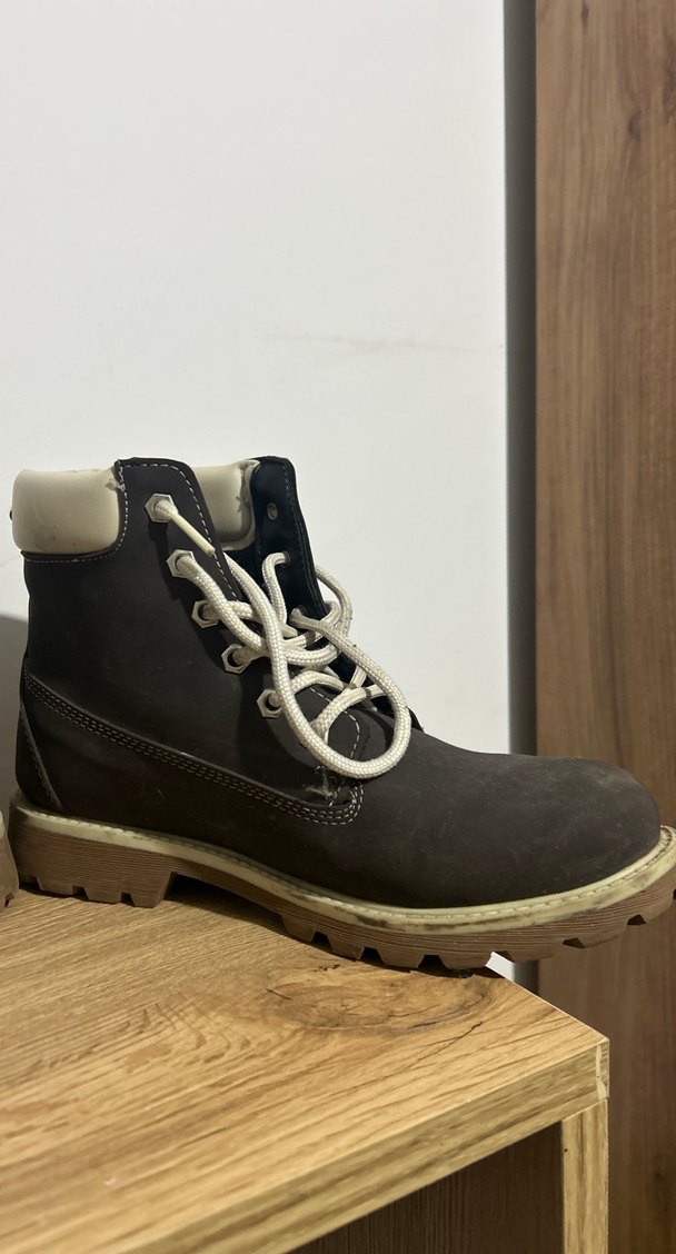 Erkek Kahverengi Bot ve Gri Bağcık - Görsel 2