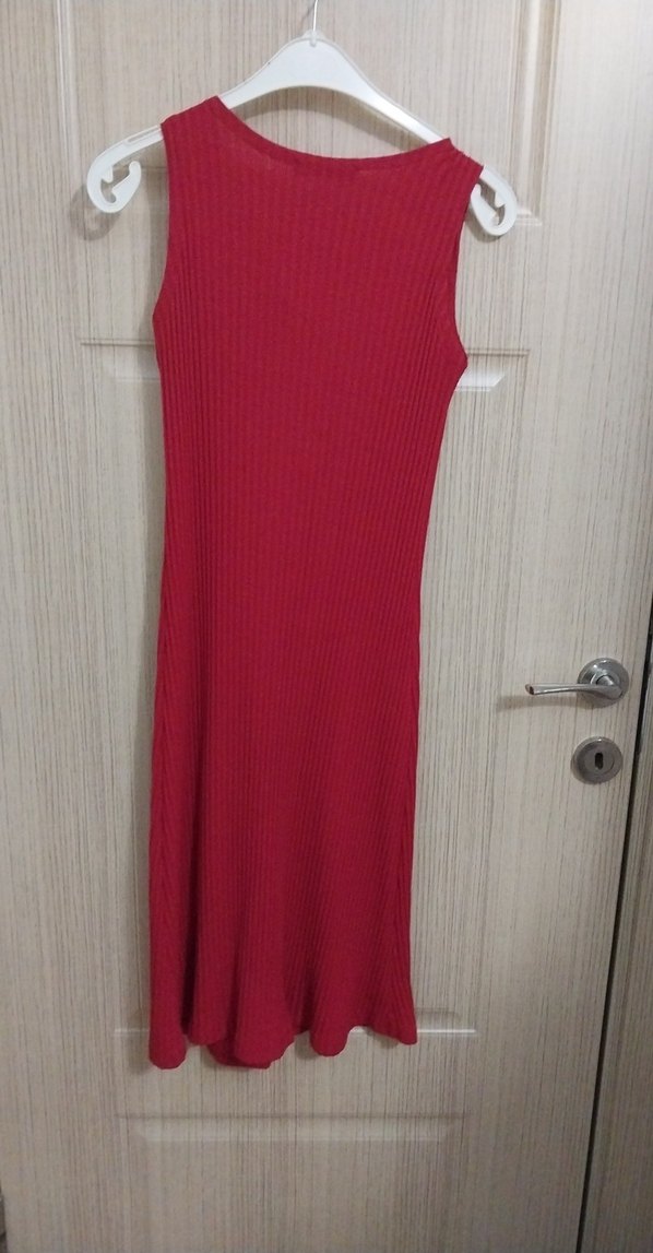 Düğmeli Kırmızı Uzun Triko Elbise - Görsel 2