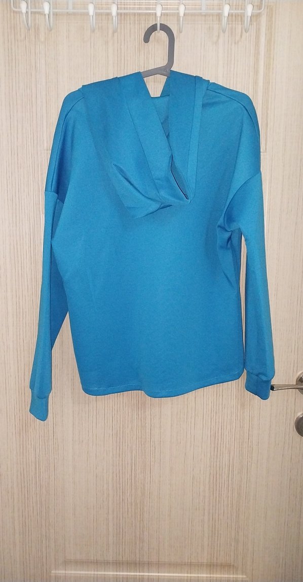 Mavi V Yaka Rahat Kesim Sweatshirt - Görsel 2