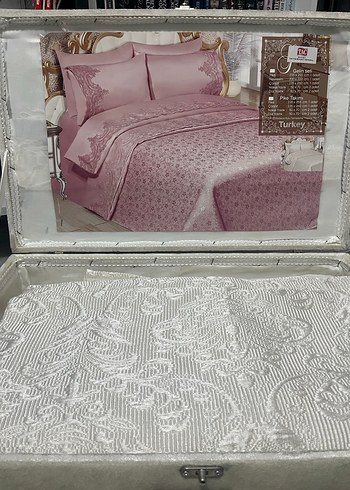 Beyaz Renkli Baskılı Pike Takımı - Görsel 3