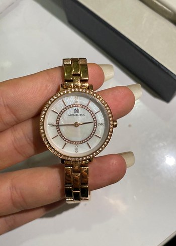 Parlak Altın Klasik Kadın Kol Saati - Görsel 3