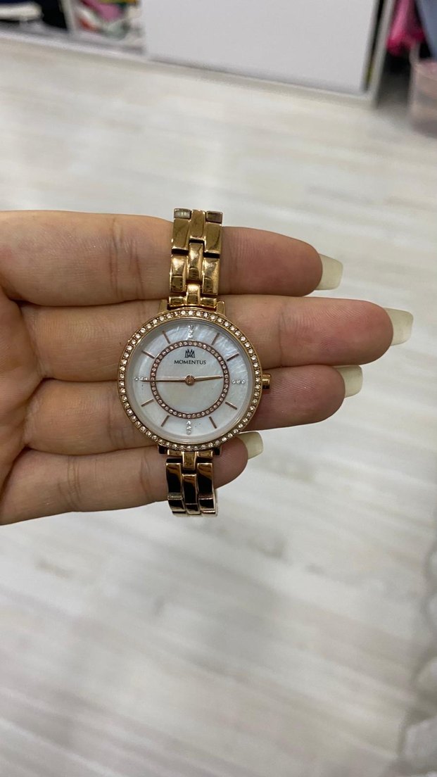 Parlak Altın Klasik Kadın Kol Saati - Görsel 5