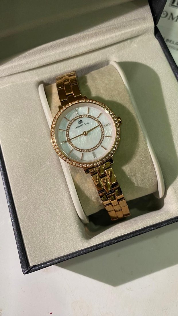 Parlak Altın Klasik Kadın Kol Saati - Görsel 2