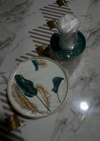 Beyaz yeşil ve altın sarısı Desenli Tabak ve Bardak tatlı servis - Görsel 2