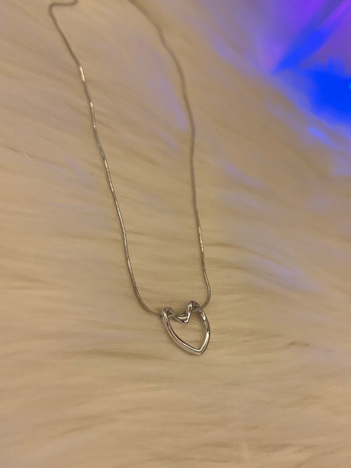 Altın Renkli Zincir Detaylı Midi Kolye - Görsel 2