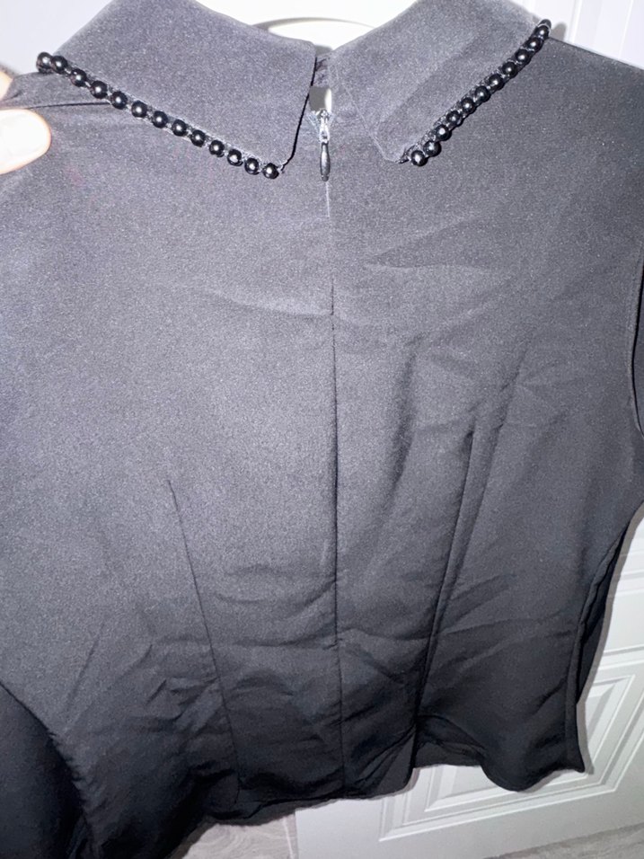 Siyah krep boncuk detaylı gömlek - Görsel 3