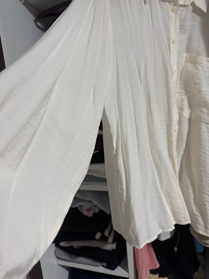 Düğmeli Beyaz Keten Gömlek - Görsel 3