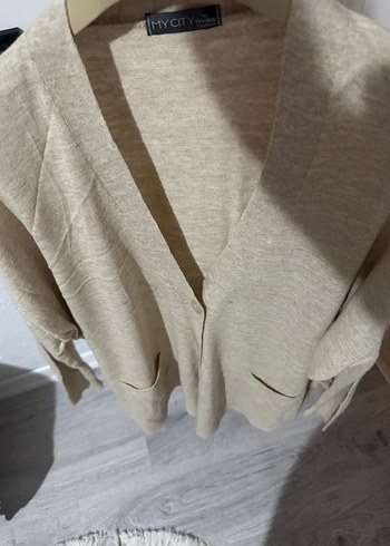 Bej Düğmeli Kadın Hırka - Görsel 3