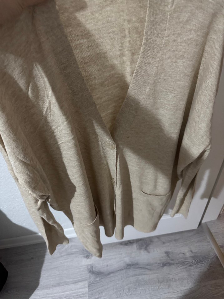 Bej Düğmeli Kadın Hırka - Görsel 5