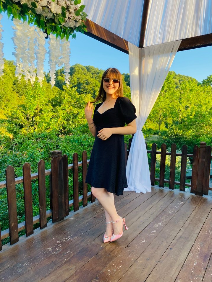 V Yaka Drapeli Siyah Midi Elbise - Görsel 2