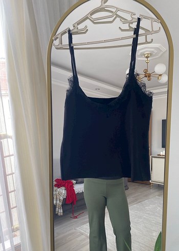 Dantel Detaylı Siyah Askılı Kadın Bluz - Görsel 2