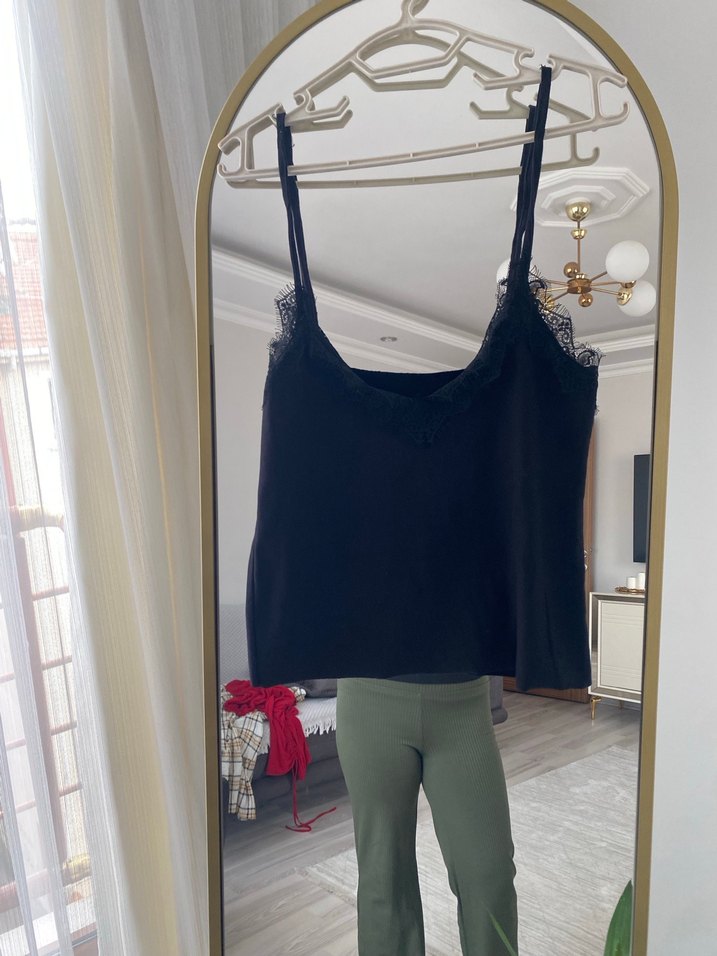 Dantel Detaylı Siyah Askılı Kadın Bluz - Görsel 2