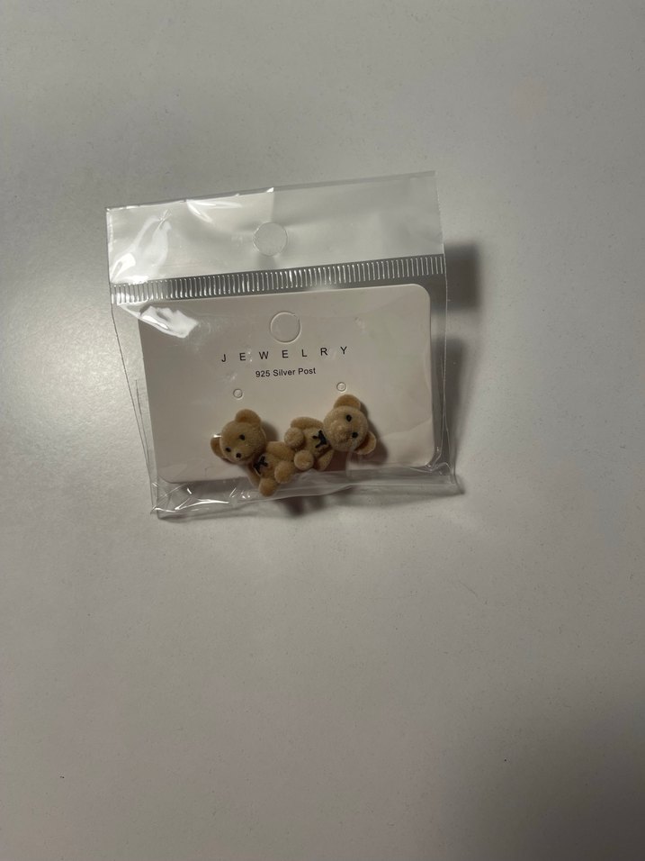 Çocuklar için Pastel Bej Ayıcık Küpe - Görsel 2