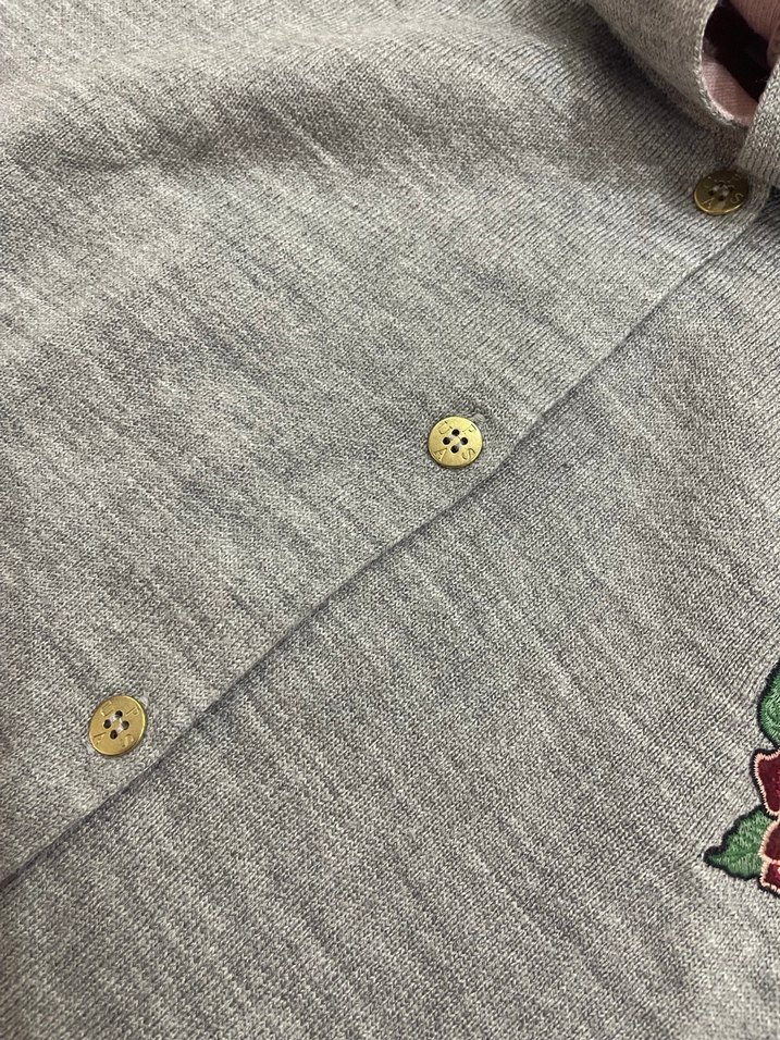 Düğmeli, Nakışlı Gri Kız Panço - Görsel 4