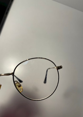 Altın Çerçeveli Yuvarlak Kadın Gözlüğü - Görsel 4