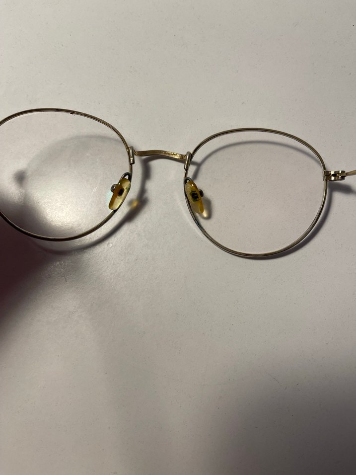 Altın Çerçeveli Yuvarlak Kadın Gözlüğü - Görsel 3