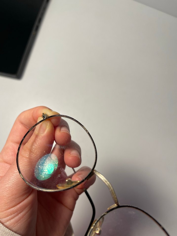 Altın Çerçeveli Yuvarlak Kadın Gözlüğü - Görsel 5