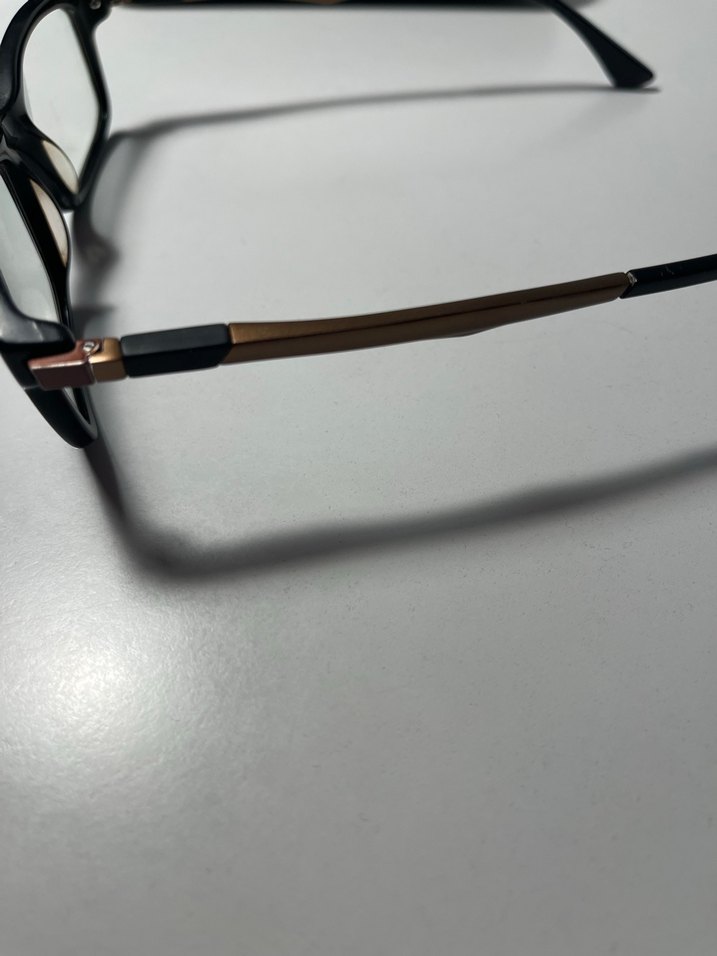 Klasik Siyah Tokalı Kadın Gözlüğü - Görsel 3