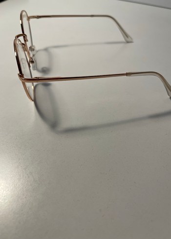 Bej Minimalist Kadın Gözlüğü - Görsel 3