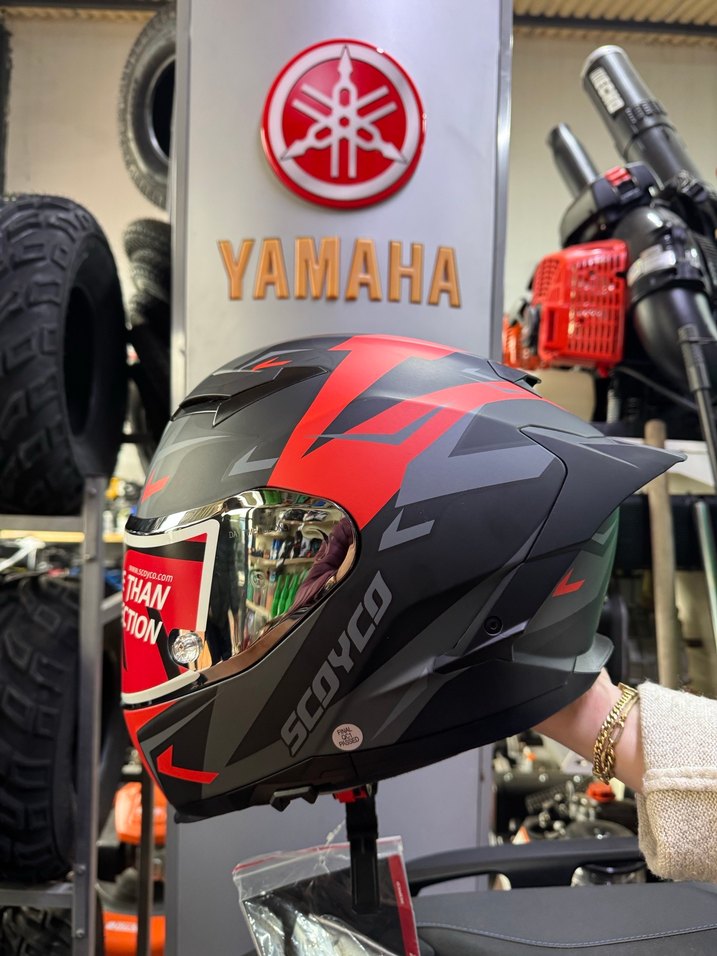 Renkli Baskılı SCOYCO Motosiklet Kaskı - Görsel 2