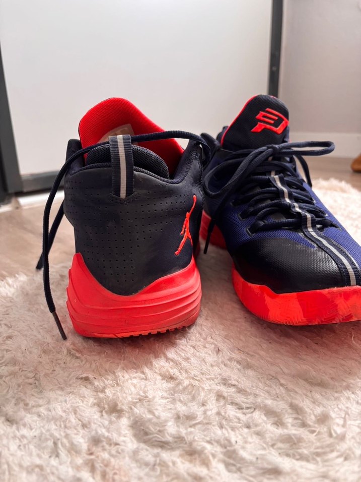 Renkli Bağcıklı Basketbol Ayakkabısı - Görsel 3