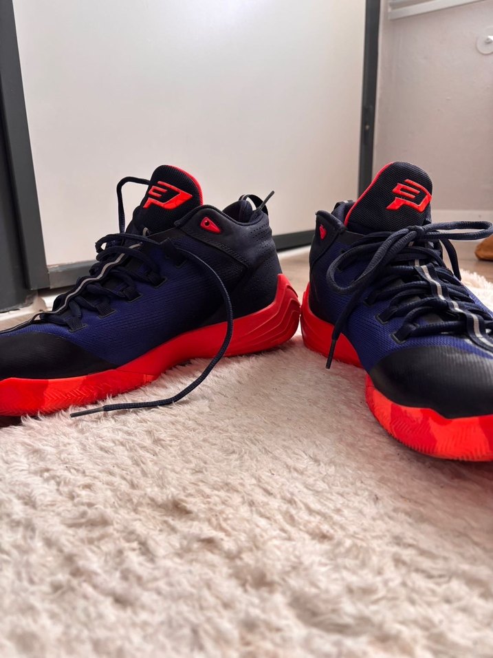 Renkli Bağcıklı Basketbol Ayakkabısı - Görsel 2