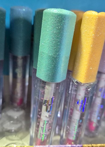 Pastel Renkli Parlak Dudak Parlatıcısı - Görsel 3