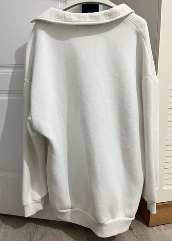 V Yaka Beyaz Kadın Sweatshirt - Görsel 2