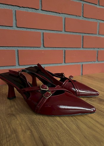 Kırmızı Parlak Tokalı Stiletto Topuklu Kadın Ayakkabı - Görsel 5