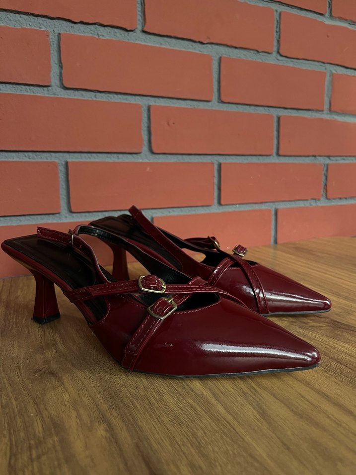 Kırmızı Parlak Tokalı Stiletto Topuklu Kadın Ayakkabı - Görsel 5