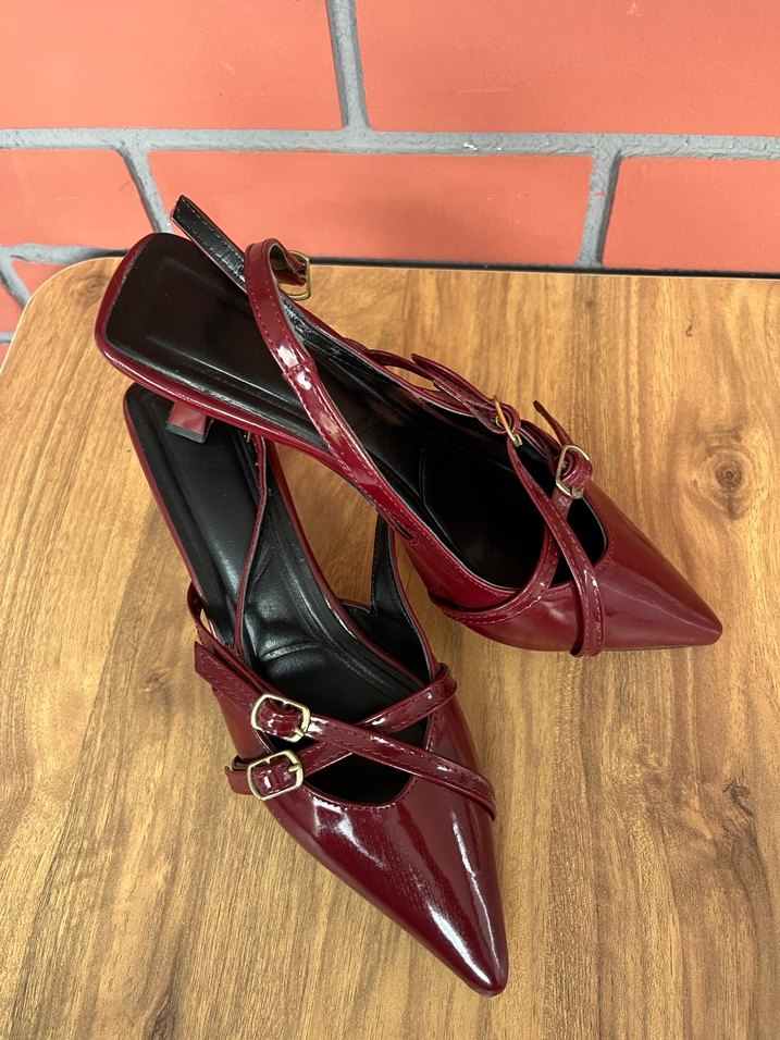 Kırmızı Parlak Tokalı Stiletto Topuklu Kadın Ayakkabı - Görsel 2