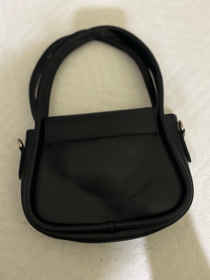 Siyah Deri Tokalı Minimalist Kadın Çanta - Görsel 2