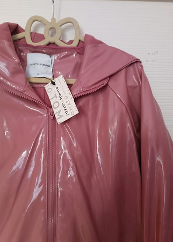 Pembe Parlak Yağmurluk - Görsel 3