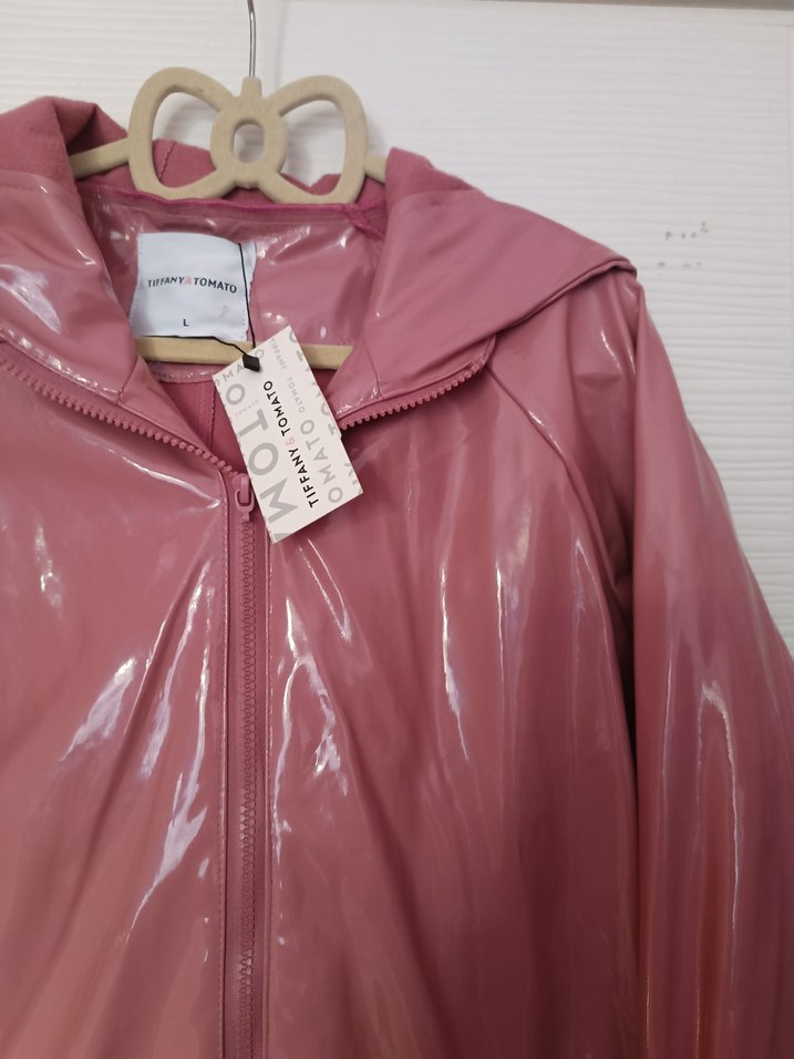 Pembe Parlak Yağmurluk - Görsel 3