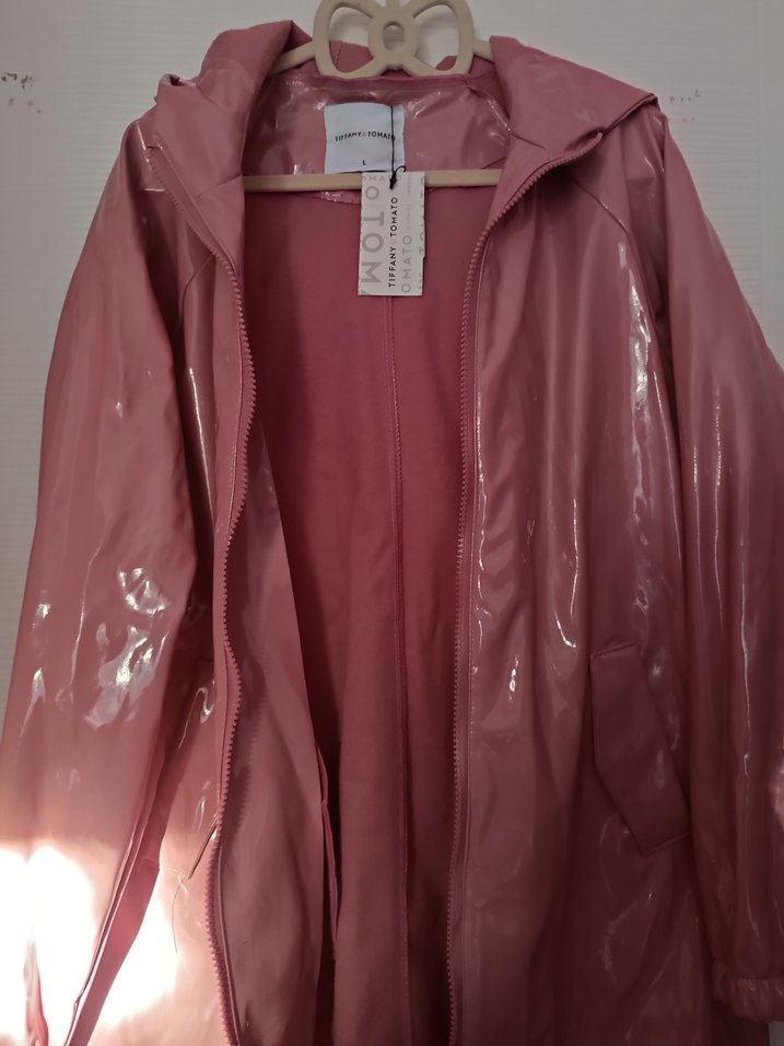 Pembe Parlak Yağmurluk - Görsel 4