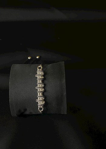 Zincir Detaylı Siyah Yılan Desenli Bileklik - Görsel 2