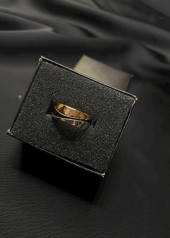 Klasik Zarafet Altın Tokalı Kadın Yüzük - Görsel 2