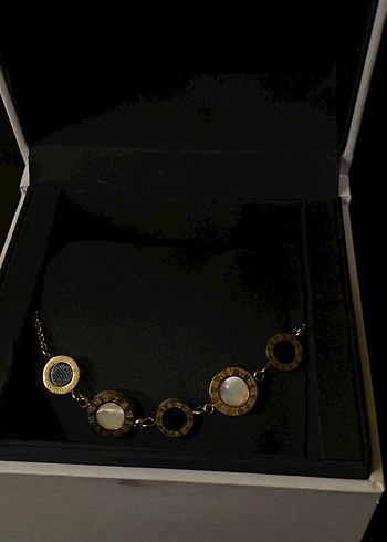 Parisian Stil Zincir Detaylı Altın Bileklik - Görsel 2