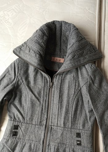 Kapüşonlu Gri Kadın Kaban - Görsel 4