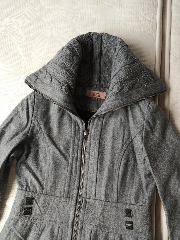 Kapüşonlu Gri Kadın Kaban - Görsel 4