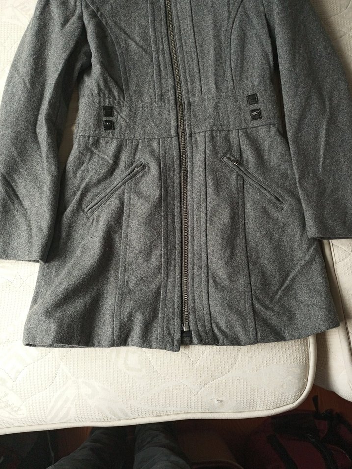 Kapüşonlu Gri Kadın Kaban - Görsel 2