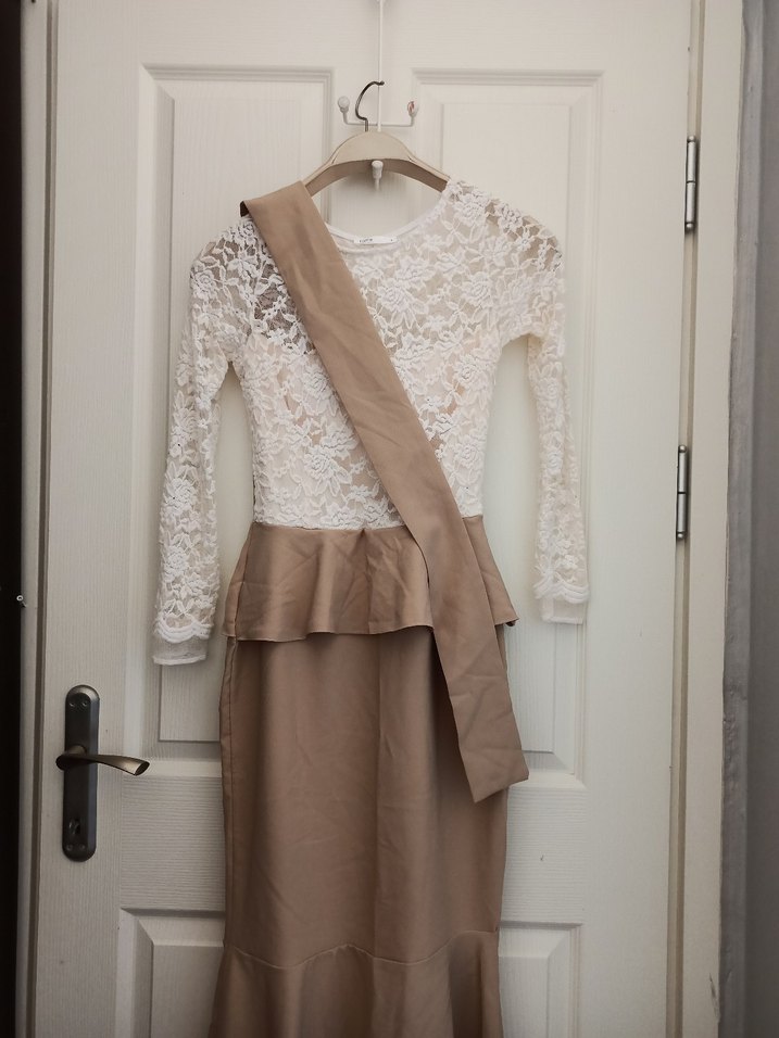 Bej Dantel Detaylı Uzun Abiye Elbise - Görsel 2